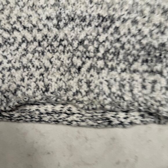 Bella Luxx Cropped Marled Knit Tank Top Black White Women's Small Minimalist - Picture 3 of 12